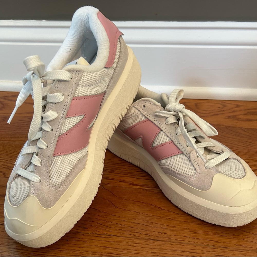 New Balance Pink and White Athletic Shoes Suede Mesh Men’s Size 7